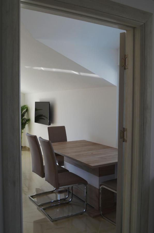 Viktor Appartement Herceg Novi Buitenkant foto