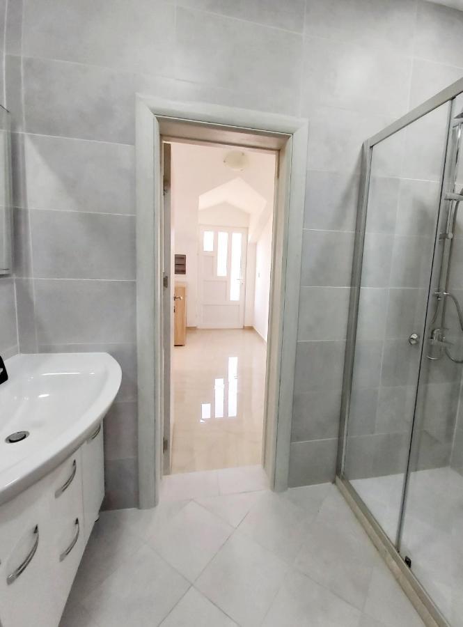 Viktor Appartement Herceg Novi Buitenkant foto