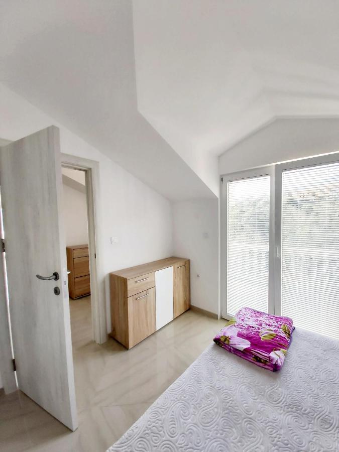 Viktor Appartement Herceg Novi Buitenkant foto