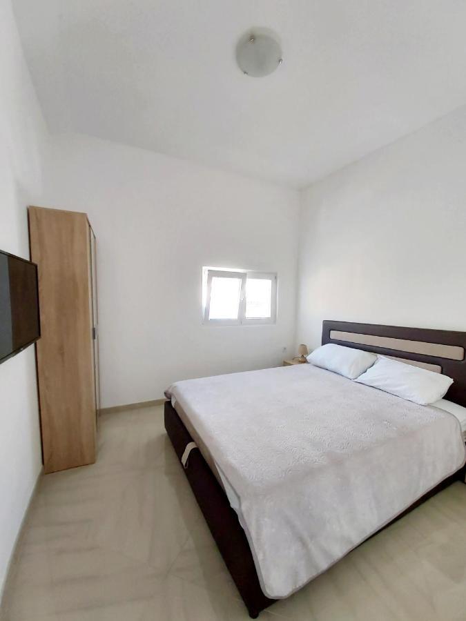 Viktor Appartement Herceg Novi Buitenkant foto