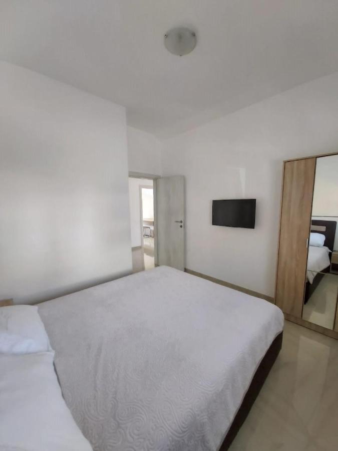 Viktor Appartement Herceg Novi Buitenkant foto